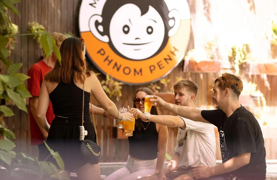 Mad Monkey Hostel Phnom Penh-1