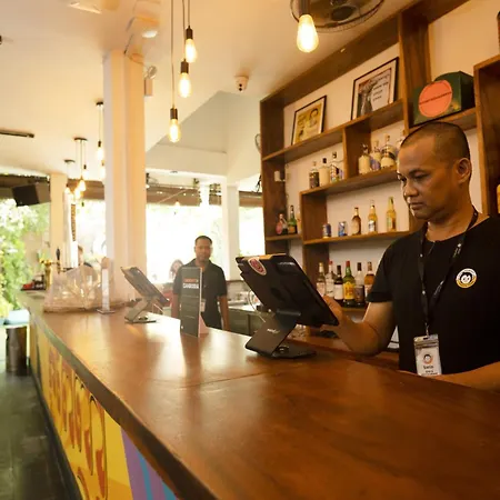 Mad Monkey Hostel Phnom Penh-3